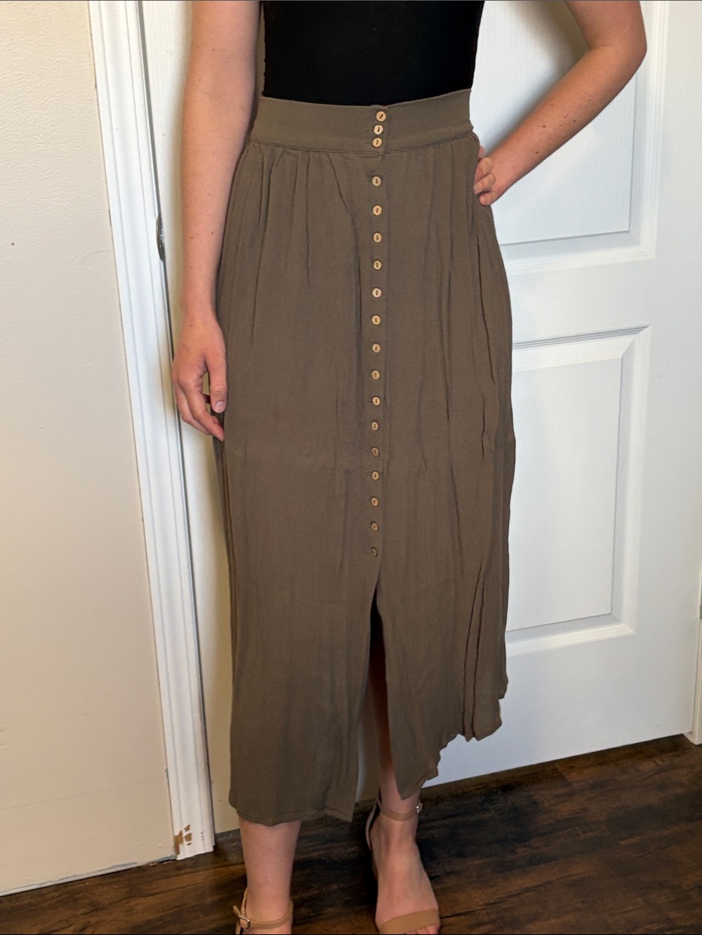 Women's Green Button-Front Midi Skirt